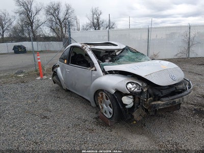 VOLKSWAGEN NEW BEETLE 2001