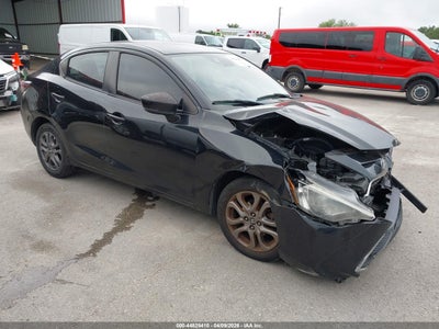 TOYOTA YARIS 2019