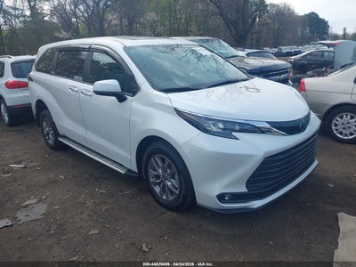 TOYOTA SIENNA 2025
