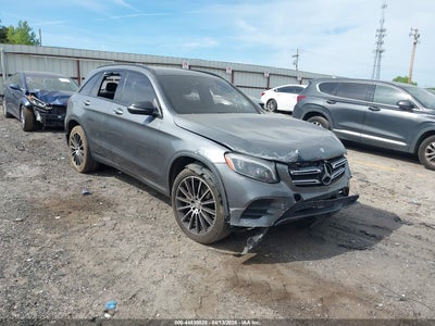 MERCEDES-BENZ GLC 300 2016