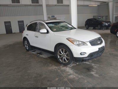 INFINITI JOURNEY 2012