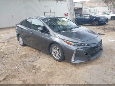 TOYOTA PRIUS PRIME 2017