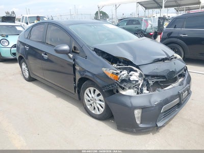 TOYOTA PRIUS PLUG-IN 2014
