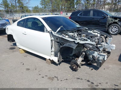 INFINITI Q60 2015