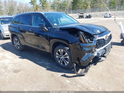 TOYOTA HIGHLANDER 2026