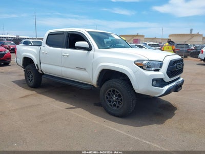 TOYOTA TACOMA 2017