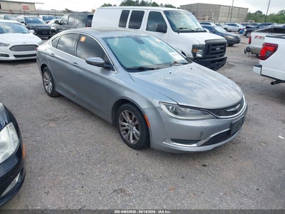 CHRYSLER 200 2015