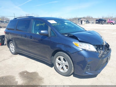 TOYOTA SIENNA 2020