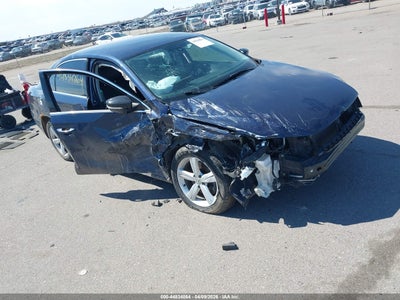 VOLKSWAGEN PASSAT 2014