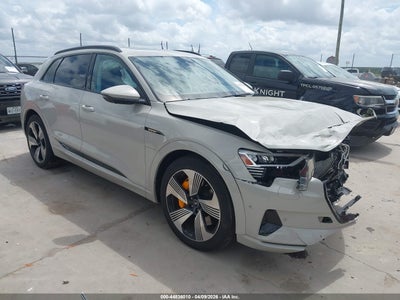 AUDI E-TRON 2022