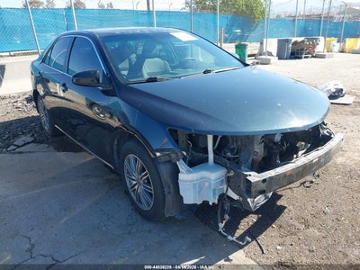 TOYOTA CAMRY 2012