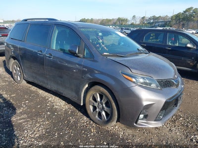 TOYOTA SIENNA 2019