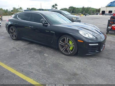 PORSCHE PANAMERA E-HYBRID 2016