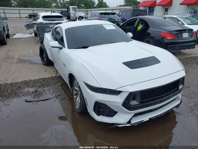 FORD MUSTANG 2025