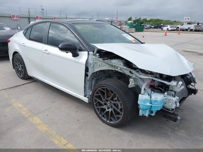 TOYOTA CAMRY 2026