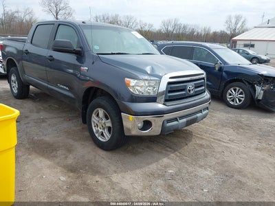 TOYOTA TUNDRA 2010