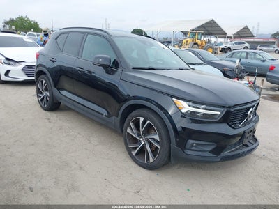 VOLVO XC40 2020