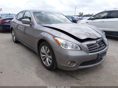 INFINITI M37 2012