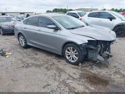 CHRYSLER 200 2015
