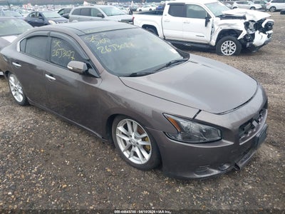NISSAN MAXIMA 2014
