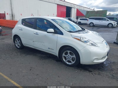 NISSAN LEAF 2016