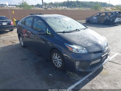 TOYOTA PRIUS PLUG-IN 2014
