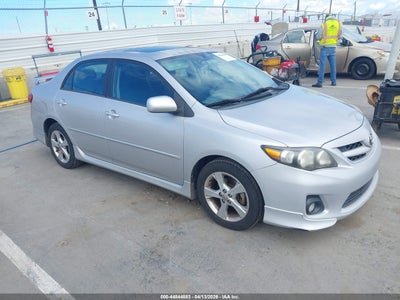 TOYOTA COROLLA 2012