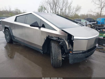 TESLA CYBERTRUCK 2025