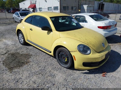 VOLKSWAGEN BEETLE 2015