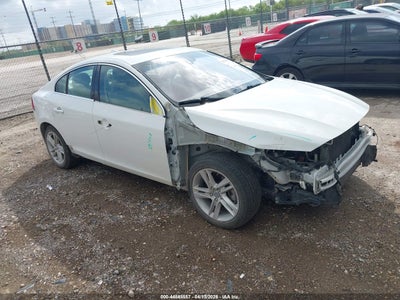 VOLVO S60 2015
