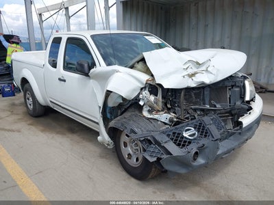 NISSAN FRONTIER 2016