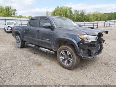 TOYOTA TACOMA 2017