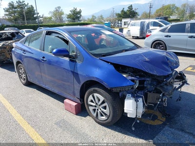TOYOTA PRIUS 2017