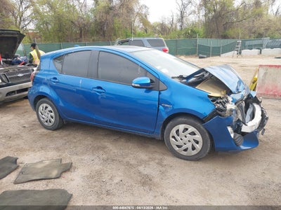 TOYOTA PRIUS C 2016