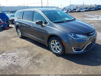 CHRYSLER PACIFICA 2018