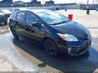 TOYOTA PRIUS 2015