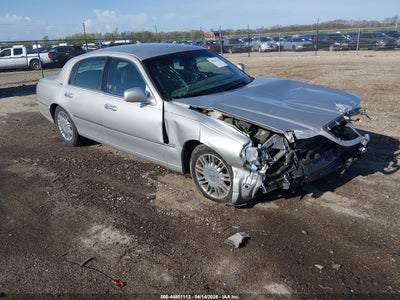LINCOLN TOWN CAR 2009