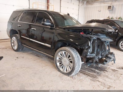 CADILLAC ESCALADE 2016