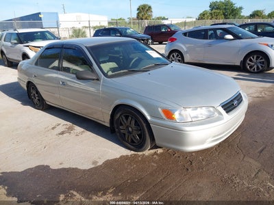 TOYOTA CAMRY 2001