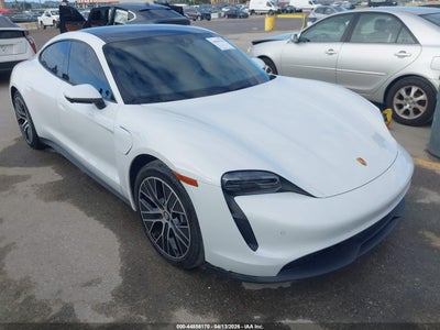 PORSCHE TAYCAN 2023