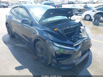 TESLA MODEL Y 2026