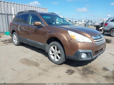 SUBARU OUTBACK 2013