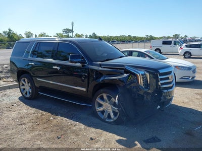 CADILLAC ESCALADE 2017