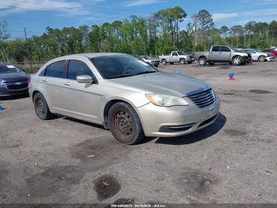CHRYSLER 200 2013