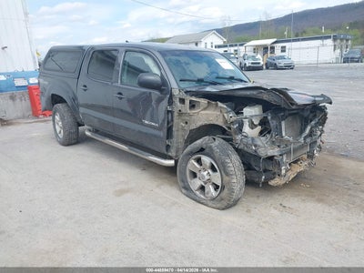 TOYOTA TACOMA 2015