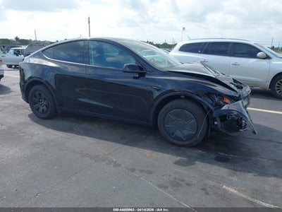 TESLA MODEL Y 2026