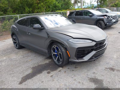 LAMBORGHINI URUS 2025