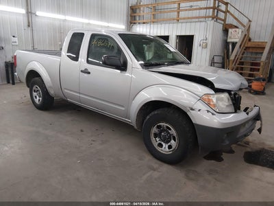 NISSAN FRONTIER 2015