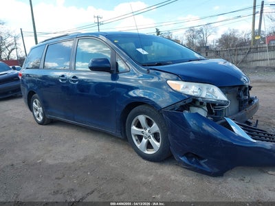 TOYOTA SIENNA 2012