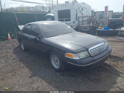 FORD CROWN VICTORIA 2000